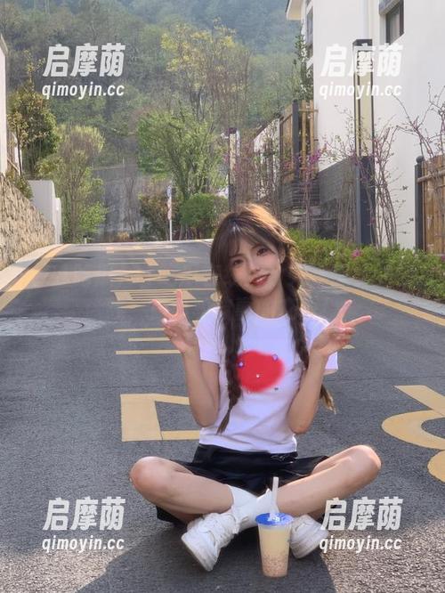 91吃瓜在线：今天我想要的在线，是瓜和故事的交织！