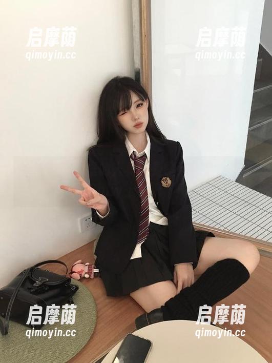 视频里的人真的是生活在别的次元吗？在hlw上见识了奇葩！