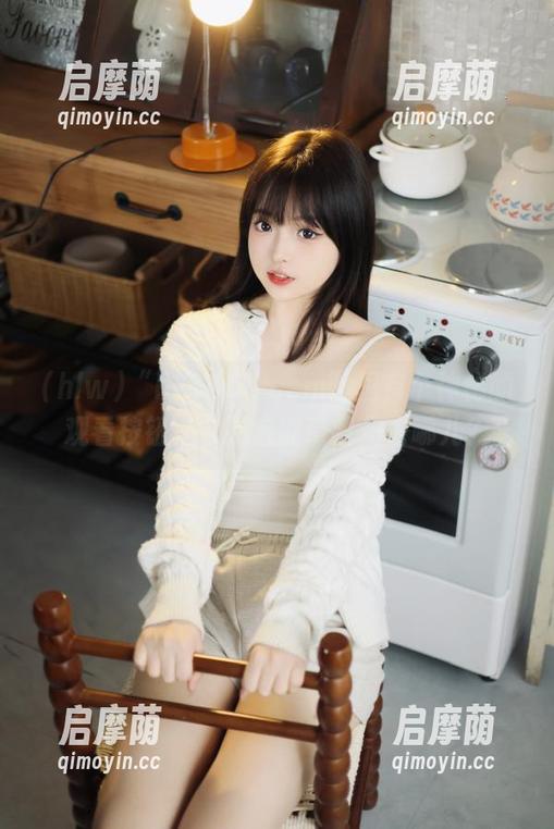 “hlw155.ccm”里有个神秘的观看按钮，它到底能带我们去哪儿？