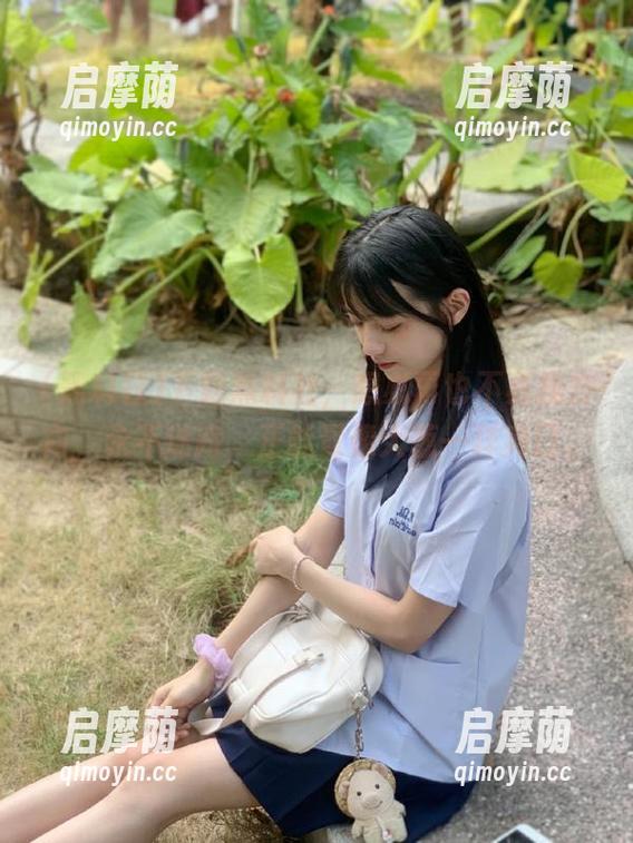 下载黑料社，想必再也不必找方向，永不迷路，正能量像大葱一样爽口。