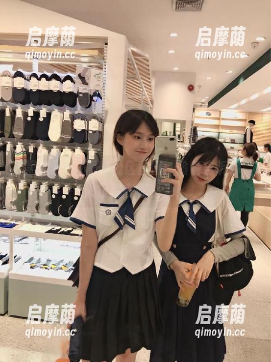 黑料社区官网：偷偷告诉你，入口就在你指尖！