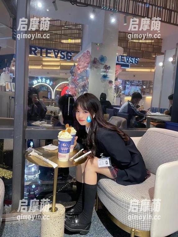 黑料网app：下载前我还在想，能不能变成新的社交工具？